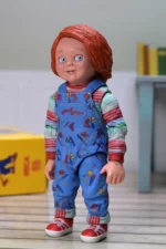 Child's Play 2 - Ultimate Chucky 7” Scale Action Figure - Imagen 14