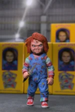 Child's Play 2 - Ultimate Chucky 7” Scale Action Figure - Imagen 8